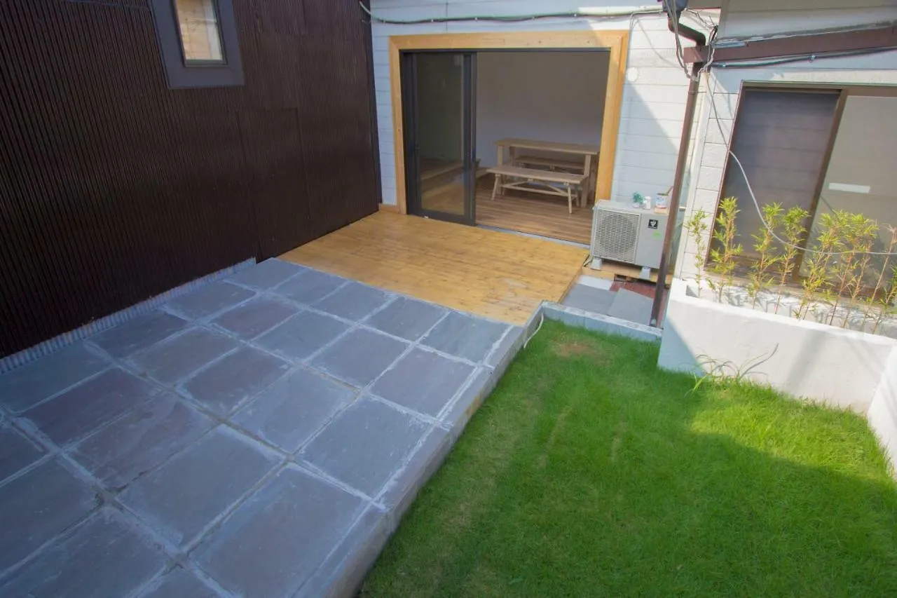 Guest house I Osaka Traditional